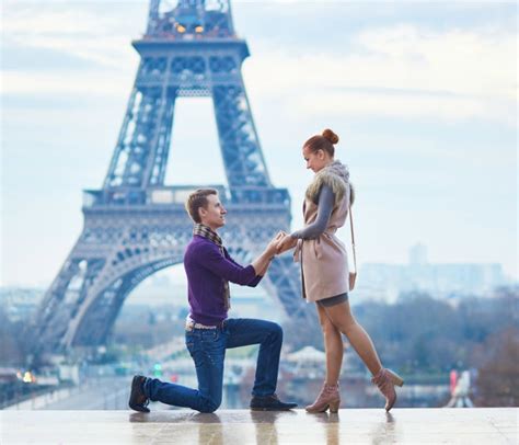 Popular media has created some unhealthy expectations for proposals, and it has also promoted proposal ideas that look proposing in public. How to propose to your girl? Get her to say a yes with these 6 special ways! | India.com