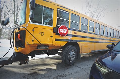 Learn About 179 Imagen Why Do School Buses Have No Seat Belts In