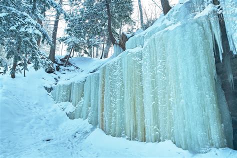 Eben Ice Caves Are Most Beautiful Frozen Caves In Michigan Ice Cave