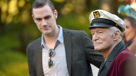 Hefner was born into a methodist family, to glenn hefner, an accountant, and grace (swanson) hefner, a teacher, on april 9, 1926 in chicago, illinois. Hugh Hefner to Be Buried Next to Marilyn Monroe, Son Cooper Remembers His 'Exceptional and ...