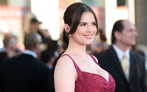 Hayley Atwell Full Hd Wallpaper And Background Image 2880x1800 Id