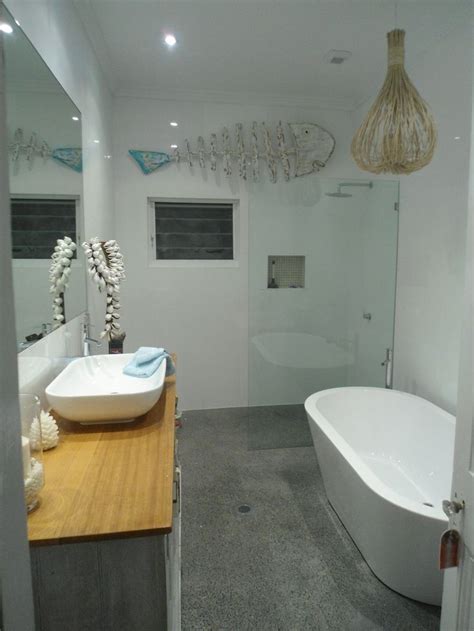 Renovating a small bathroom can be tricky. Great layout for separate shower and bath for a small ...