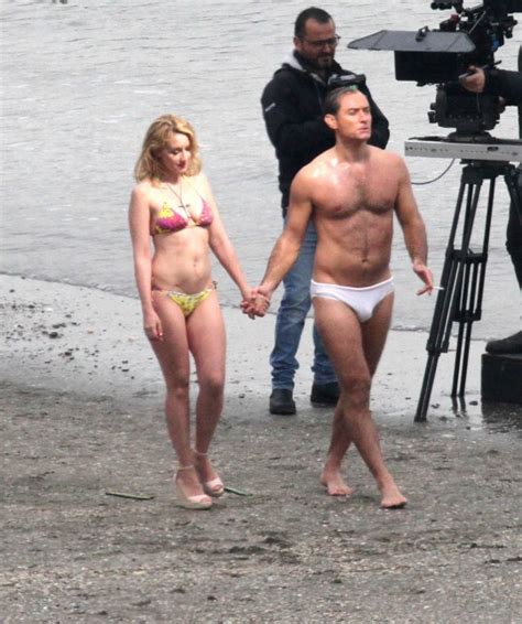 Jude Law Takes A Stroll In Speedos On Venice Beach With Ludivine