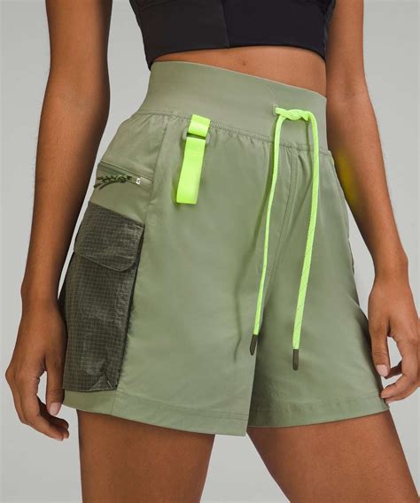 Lululemon Multi Pocket Cargo High Rise Hiking Short 5 Laurel Green