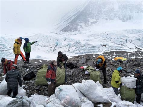 Mount Everest Tackles 60000 Pound Trash Problem With Campaign To Clean