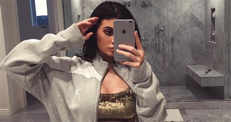 Kylie Jenner Shows Off Her Assets In New Instagram Photos Kylie