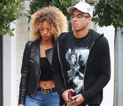 Jesse ellis lingard is an english professional footballer who plays as an attacking midfielder or as a winger for premier league club manche. Jesse Lingard Wiki 2021 - Girlfriend, Salary, Tattoo, Cars ...