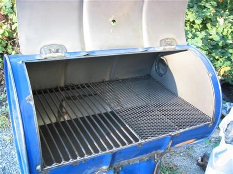 It is an oil drum with a grill. Couple Pictures of my 55g drum smoker - Custom Built ...
