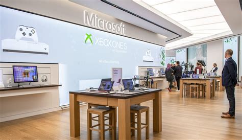 Microsoft Stores Never Really Made Sense Anyway
