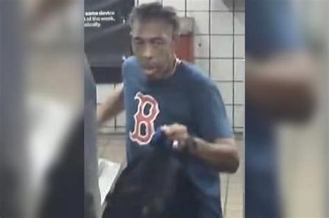 13 Year Old Girl Groped In Times Square Dad Punched In Face Cops