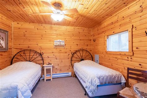 Check spelling or type a new query. Pine Cabin | Spur of the Moment Ranch - Getaway Resort in ...