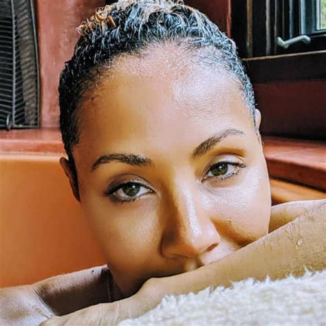 Heres A Jada Pinkett Smith Photo That Will Make You Look Twice E Online