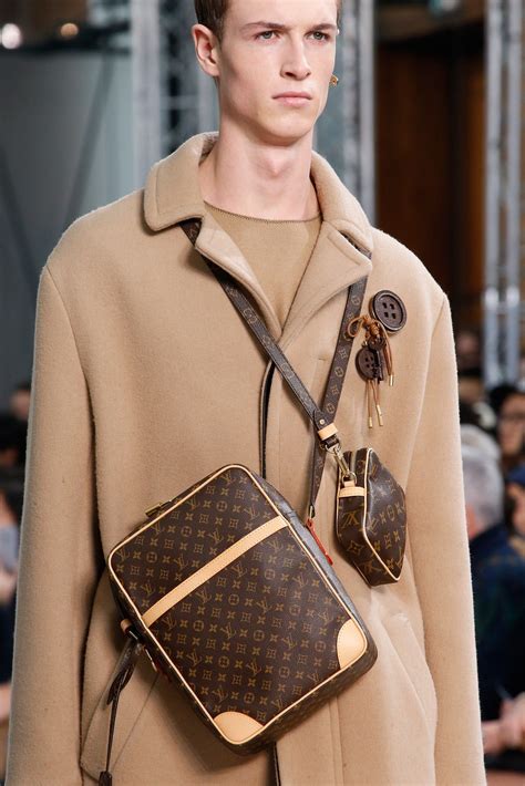 Louis Vuitton Fall 2015 Menswear Fashion Show Details Louis Vuitton