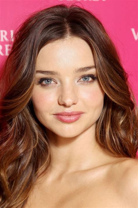 Natural But Beautiful Miranda Kerr Hair Miranda Kerr Makeup Miranda Kerr Hair Color