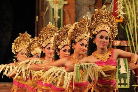 Tari Pendet Bali Gambar Tarian Penari Budaya
