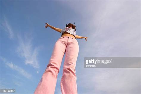Women Spreading Their Legs Stock Fotos Und Bilder Getty Images