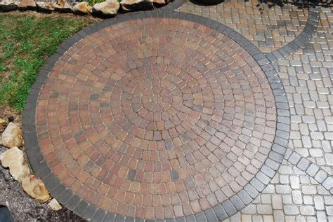 How To Lay A Circular Brick Patio House Style Design How To Make A