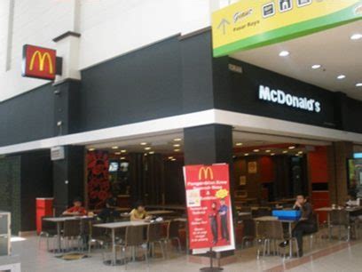 Lot 2 persiaran sukan seksyen 13 shah alam selangor peninsular, 40100 shah alam. McDonald's Giant Shah Alam - OneStopList