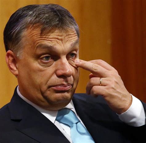 Vor allem in siedlungen der roma, wie in köröm, ist die armut groß. Ungarn: Orbán hetzt auf Plakaten gegen Flüchtlinge - WELT