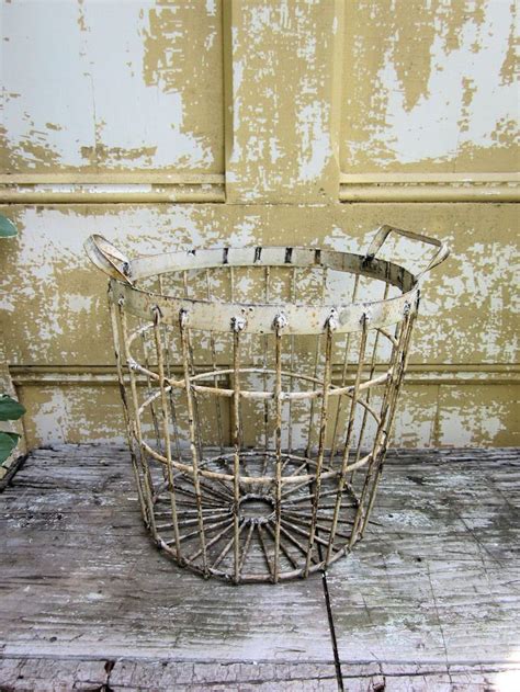 Maybe you have found a collection of rustic farmhouse styled pieces or some single thing that will be the perfect addition to your interior. WHITE WIRE....SOLD !!! | Wire baskets, Rustic farmhouse ...