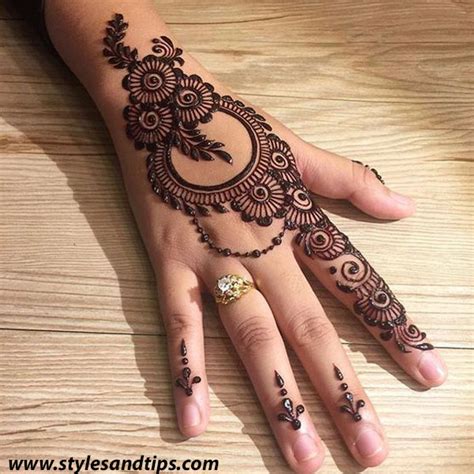 The mehndi designs are applied to the front hands, backhands, palms, wrist, and fingers with the different styles that make a unique look. Most Beautiful and New Mehndi Designs For Girls Backhands ...
