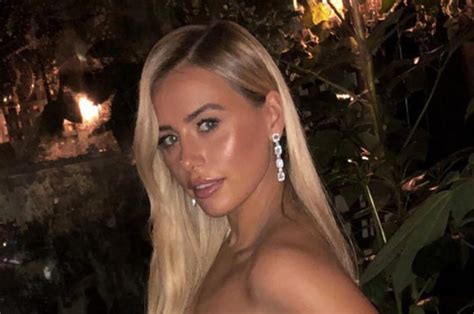 Love Island 2018s Ellie Brown Stuns In Strapless Nude Gown Daily Star