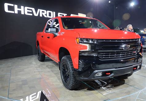 2019 Chevy Silverado Debuts In Detroit With Big Bold Styling