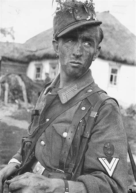 Deutsch Soldat Wwii Uniforms German Uniforms German Soldiers Ww2