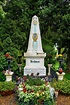 vienna's central cemetery, vienna, central cemetery, graves, tombstone ...