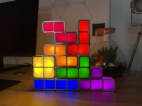 Hashtags in the comments or caption? Witzige Idee: Beleuchtete Tetris-Blöcke zum Stapeln ...
