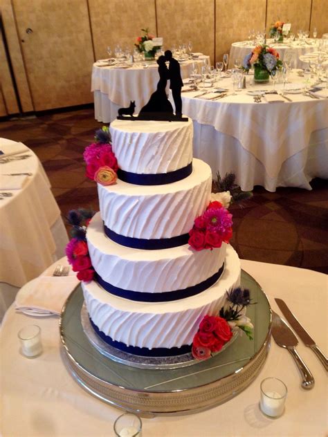 It is a tradition of mine to make cakes for each of my. Slanted banding design on this red velvet wedding cake for ...