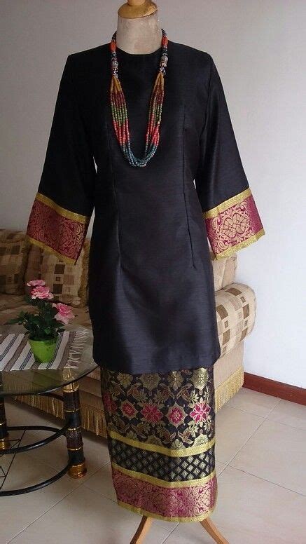 30+ model kebaya muslim modern untuk anak muda terbaru. 30+ Model Baju Kerja Dari Kain Songket - Fashion Modern ...