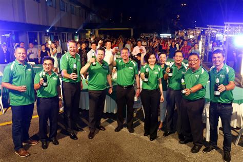 Now you can pop a draught anytime, anywhere! Carlsberg Smooth Draught Beer Launch Malaysia | From left ...