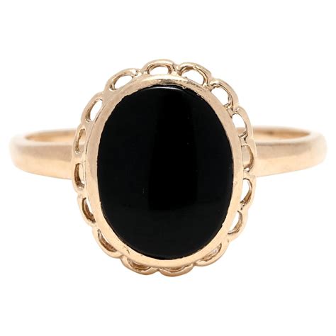 10 Karat Yellow Gold Black Onyx And Diamond Oval Ring At 1stdibs