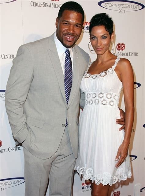 Michael Strahan And Nicole Murphy Before The Split Photo 14
