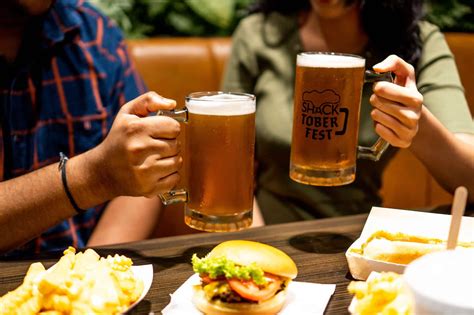 + burger chain shake shack has opened its second store in singapore, in the city's cbd. Shake Shack Singapore Celebrates First Shaacktoberfest ...