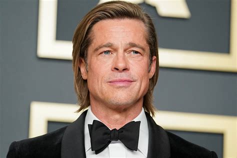 Brad Pitt En Fauteuil Roulant Les Photos Qui Interpellent D Tail Femmes News