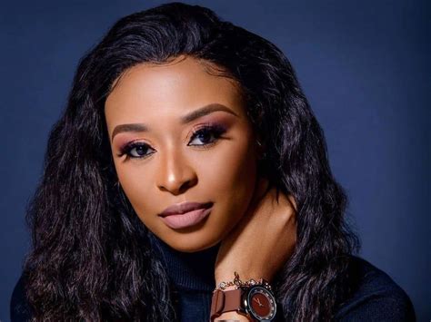 Dj zinhle and murdah bongz are couple goals. Respect To Dj Zinhle's Abs - ZAlebs