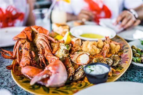 Top 5 Restaurants Where You Can Find The Best Seafood In Destin Fl