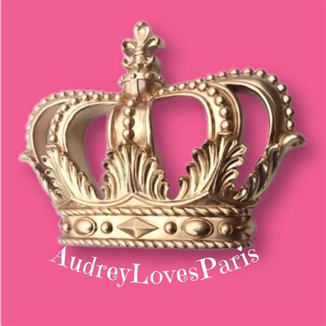 Audrey Loves Paris