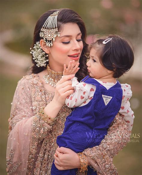 Sidra Batools Latest Adorable Pictures With Daughters Reviewitpk