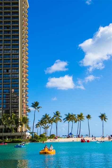 Review Hilton Hawaiian Village Full Resort And Rainbow Tower Room Tour