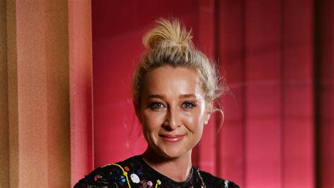 asher keddie tells instyle magazine expecting women to have it all is ‘bulls the courier mail