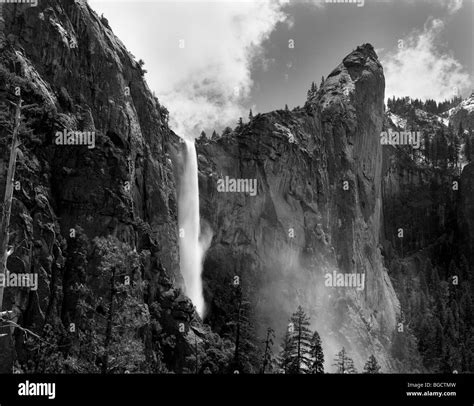California Bridalveil Falls In Yosemite National Park Stock Photo Alamy