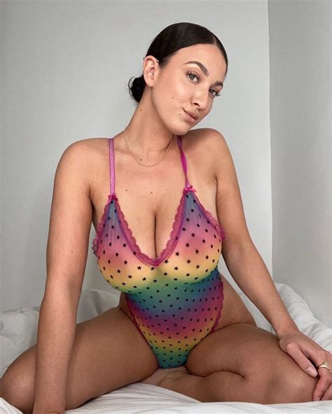 Hot Joey Fisher Boobs Pictures Are Too Damn Delicious