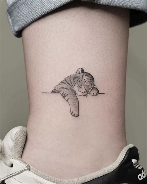 100 Of The Best Small Tattoos Tattoo Insider Tattoos Cute Animal