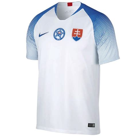All information about slovakia (euro 2020) current squad with market values transfers rumours player stats fixtures news. Slovakia Home football shirt 2018/19 - Nike - SportingPlus.net