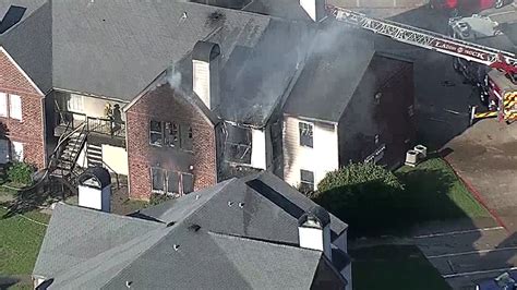Firefighters Battle 2 Alarm Blaze At Dallas Apartment Complex Nbc 5