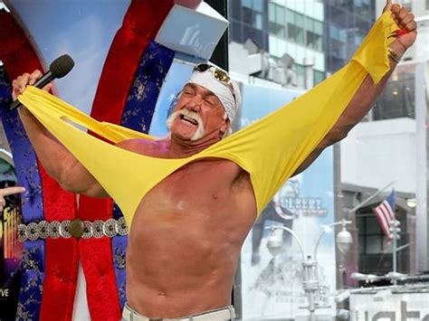 Hulk Hogan Sex Tape Grainy Footage Shows Wrestler In Bed With