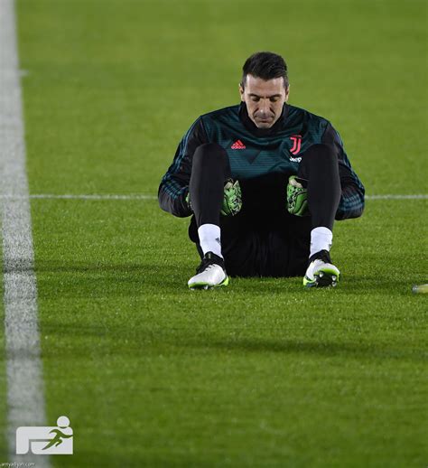 يستعد نادي تشيلسي لمواجهة نظيره وست هام يونايتد، مساء اليوم السبت، ضمن ويقدم لكم موقع يلا شوت لايف البث المباشر لمباراة فريقي تشيلسي ووست هام يونايتد، في. الهلال يجهز اليوفي للسوبر | صحيفة الرياضية